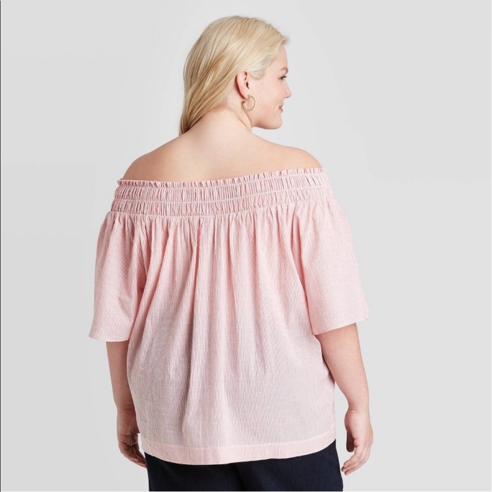 Women’s short sleeve smocked yoke top NWT Size:3X - Picture 2 of 2